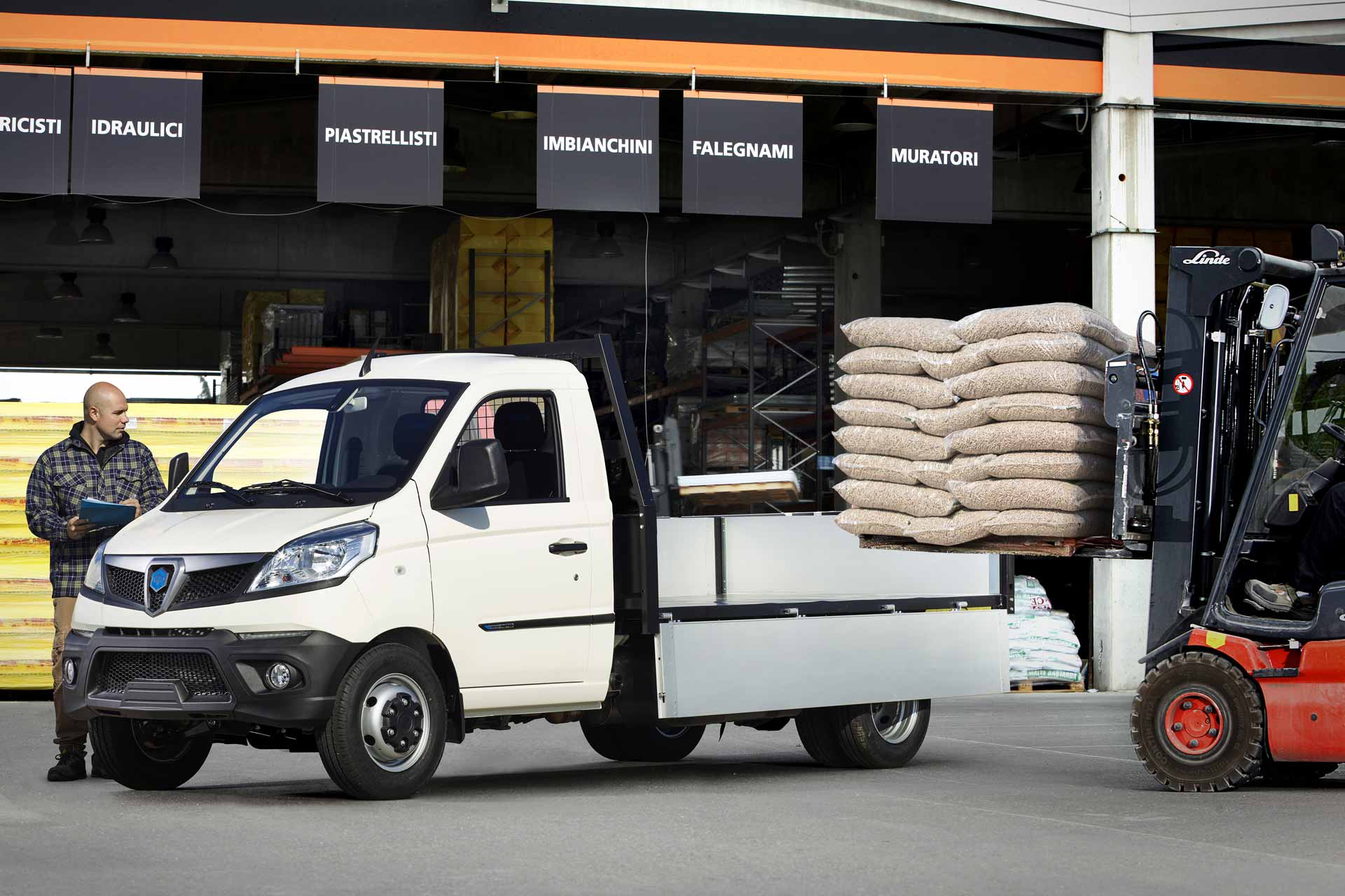 trucks-solutions_piaggio_cargaison